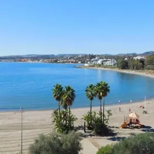 estepona-port-beachside-apartment-marina-bay.1costadelsol.com/